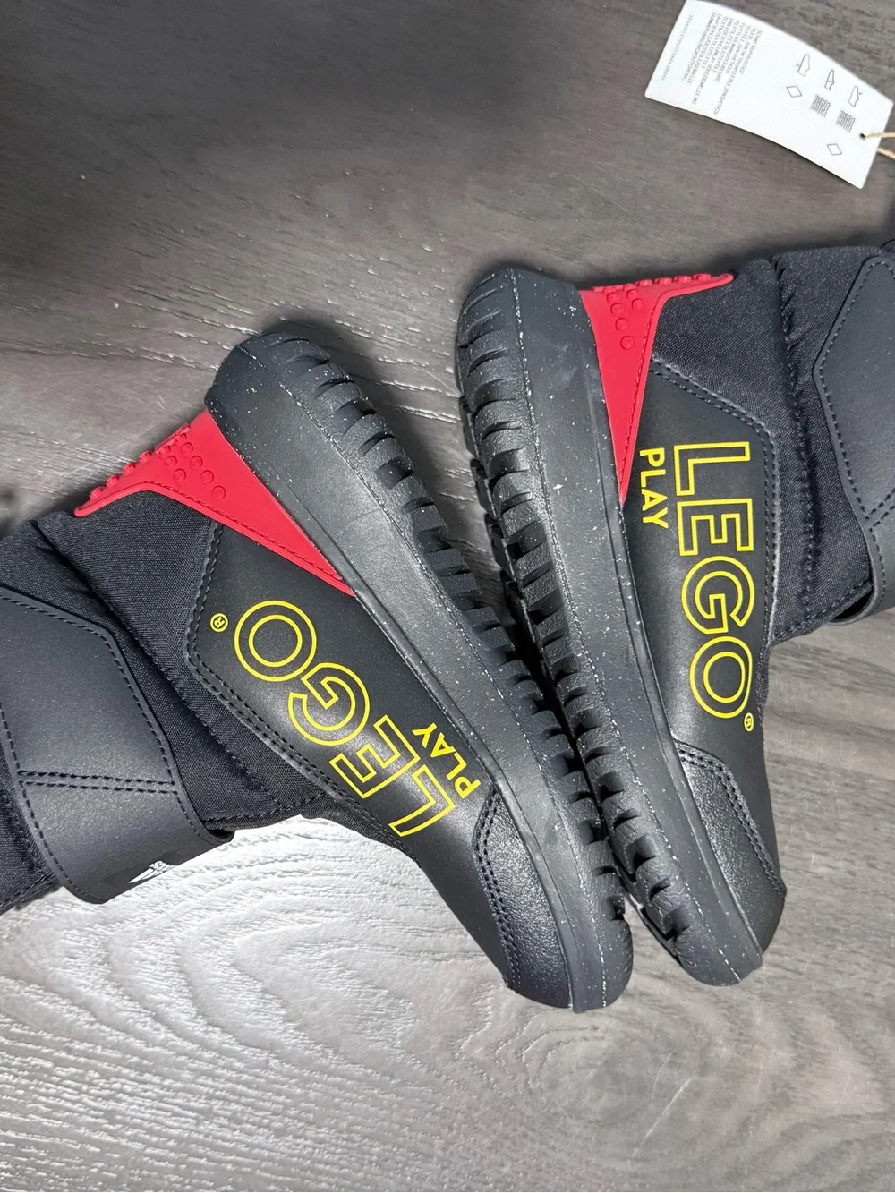 adidas x LEGO Winterplay Kids Snow Boots US 1 EU 32 Black Red Yellow NWB GW4420